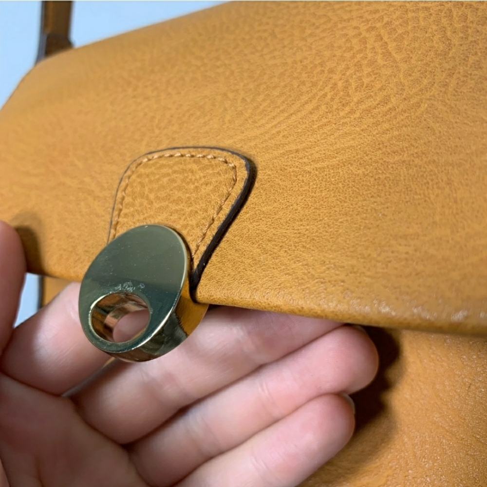 Brown Purse - Picture 5 of 7